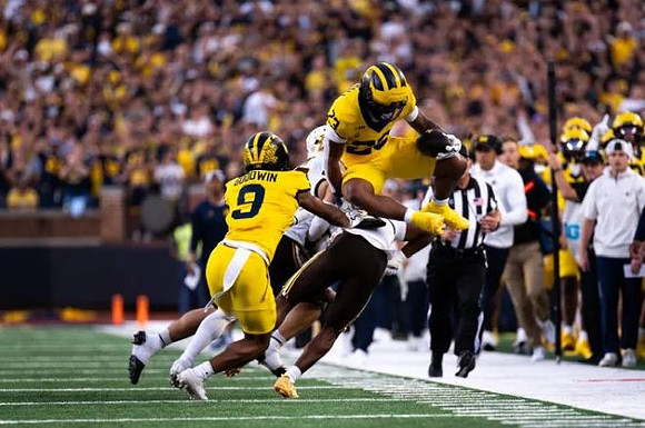 Channing Goodwin (9) and Jordan Marshall (23)