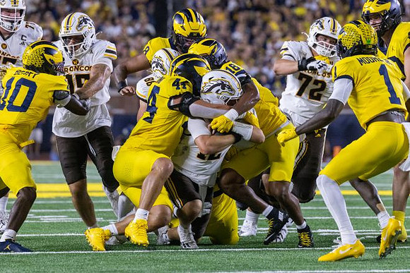 Zeke Berry (10), Nathaniel Staehling (44), Troy Bowles (18), and Rod Moore (1)