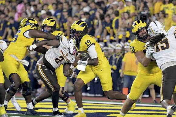 Nathan Efobi (55), Andrew Sprague (54), Bryce Underwood (19), and Brady Norton (70)