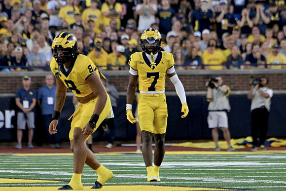 Dom Nichols (8) and Chris Bracy (7)