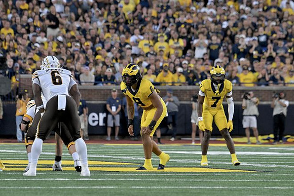 Dom Nichols (8) and Chris Bracy (7)