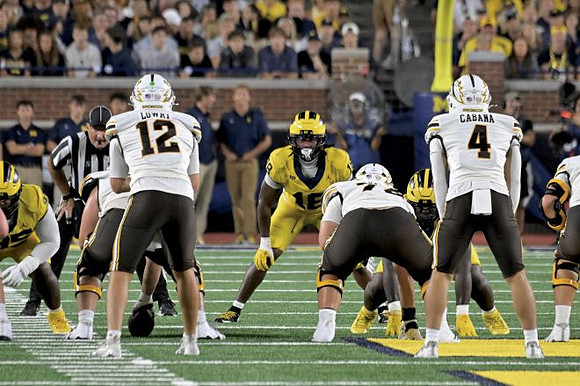 Troy Bowles (18)