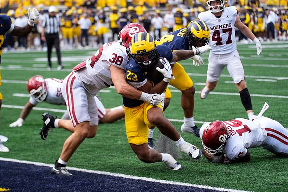Jordan Marshall (23) and Eli Owens (44)
