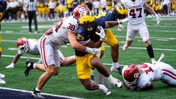 Jordan Marshall (23) and Eli Owens (44)