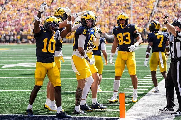 Zeke Berry (10), Jyaire Hill (0), Zack Marshall (83), and Chris Bracy (7)
