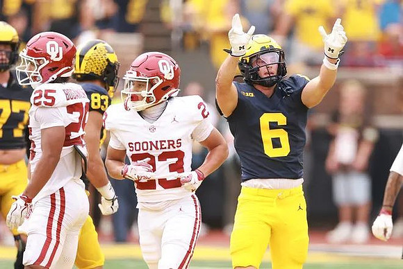 Blake Frazier (77), Zack Marshall (83), and JJ Buchanan (6)