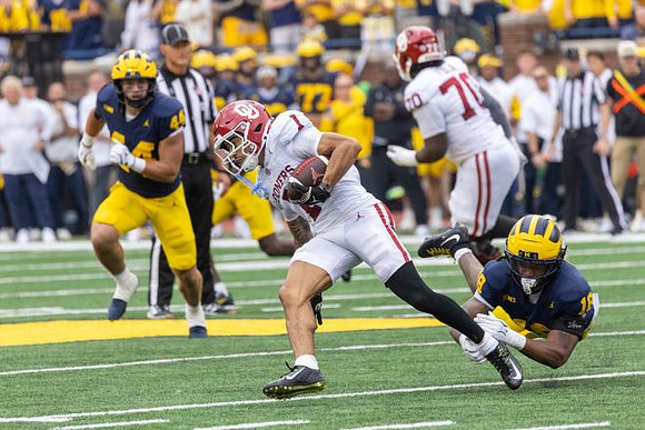 Nathaniel Staehling (44) and Troy Bowles (18)