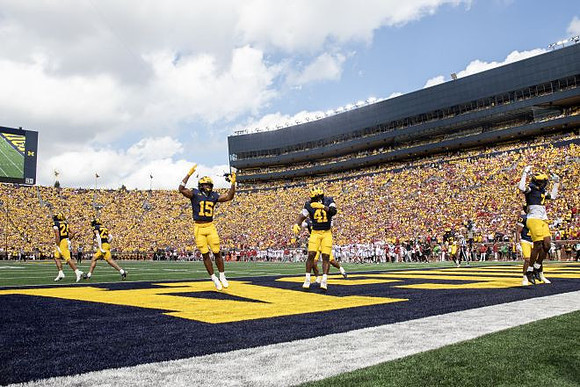 Bryson Kuzdzal (24), Jordan Marshall (23), Chase Herbstreit (15), Tariq Boney (41), and Chris Bracy (7)