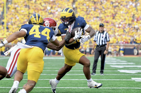 Eli Owens (44) and Jordan Marshall (23)