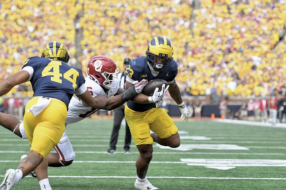 Eli Owens (44) and Jordan Marshall (23)