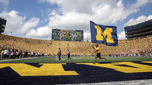 Michigan Cheerleaders