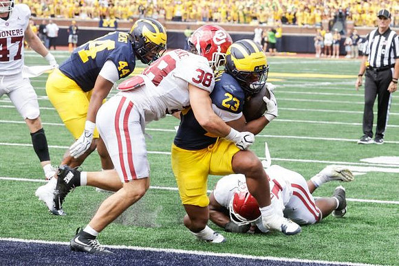 Eli Owens (44) and Jordan Marshall (23)