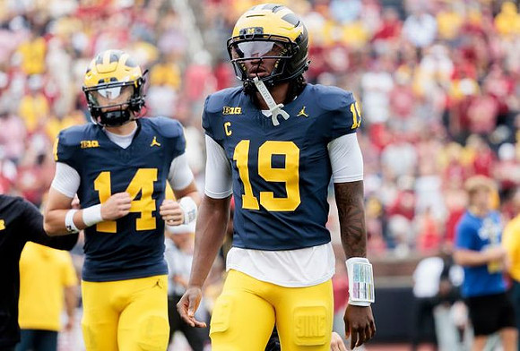 Tommy Carr (14) and Bryce Underwood (19)