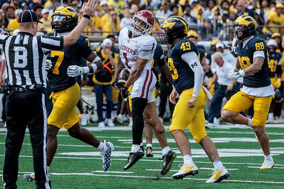 Chris Bracy (7), Nico Crawford (49), and Deakon Tonielli (88)