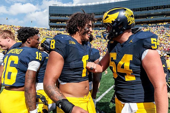 Jo'Ziah Edmond (16), Dom Nichols (8), and Andrew Sprague (54)