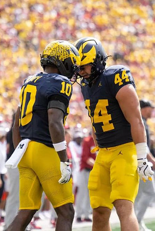 Zeke Berry (10) and Nathaniel Staehling (44)