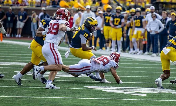 Eli Owens (44) and Bryce Underwood (19)