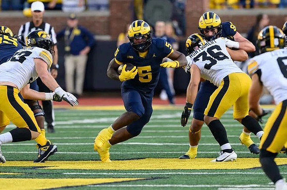Savion Hiter (5) and Avery Gach (89)
