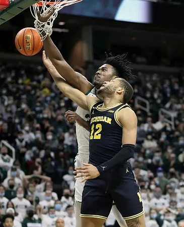 DeVante' Jones (12)