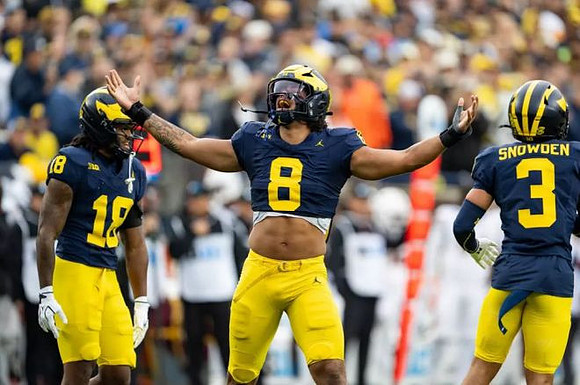 Troy Bowles (18), Dom Nichols (8), and Smith Snowden (3)