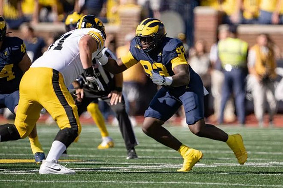 Nathaniel Staehling (44) and Benny Patterson III (93)