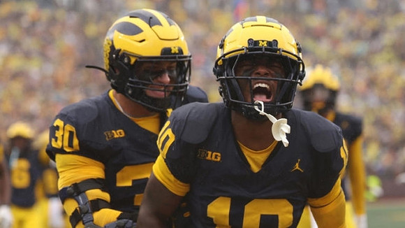 Jimmy Rolder (30) and Zeke Berry (10)