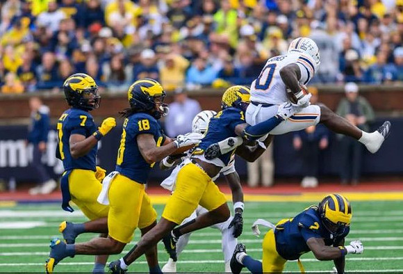 Chris Bracy (7), Troy Bowles (18), Shamari Earls (2), and Rod Moore (1)