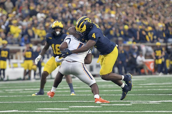 Troy Bowles (18) and Chase Taylor (4)