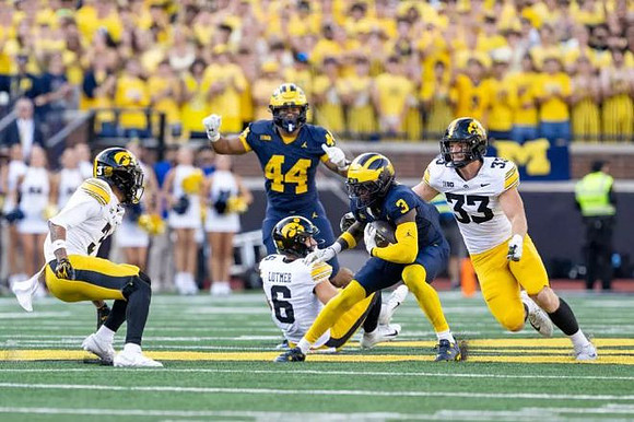 Eli Owens (44) and Andrew Marsh (3)