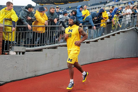 Troy Bowles (18)