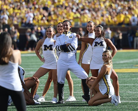 Michigan Drum Major and Michigan Cheerleaders