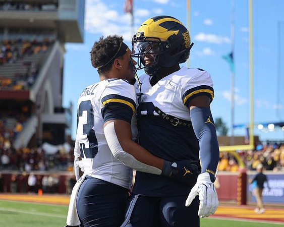 Jordan Marshall (23) and Andrew Marsh (3)