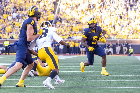 JJ Buchanan (6) and Savion Hiter (5)
