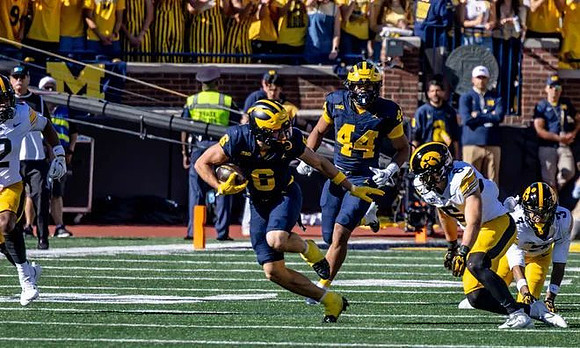 JJ Buchanan (6) and Eli Owens (44)