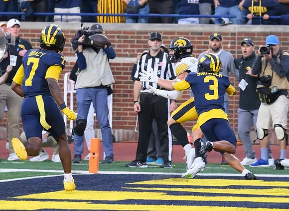 Chris Bracy (7) and Smith Snowden (3)
