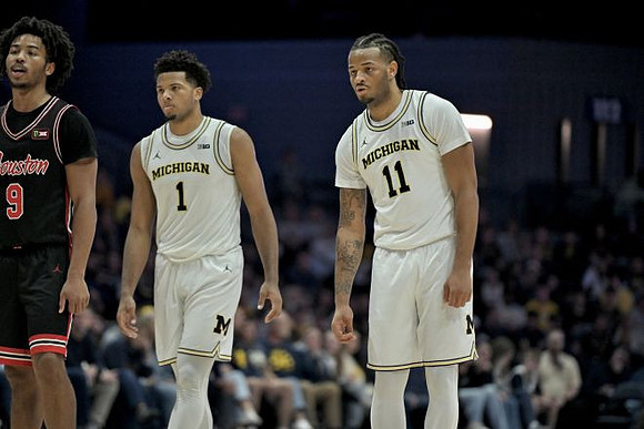 Trey McKenney (1) and Roddy Gayle Jr. (11)