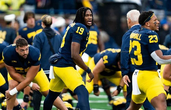 Bryce Underwood (19) and Jordan Marshall (23)
