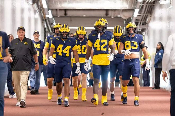 Eli Owens (44), Jimmy Pisani (40), Jalen Hoffman (42), and Zack Marshall (83)