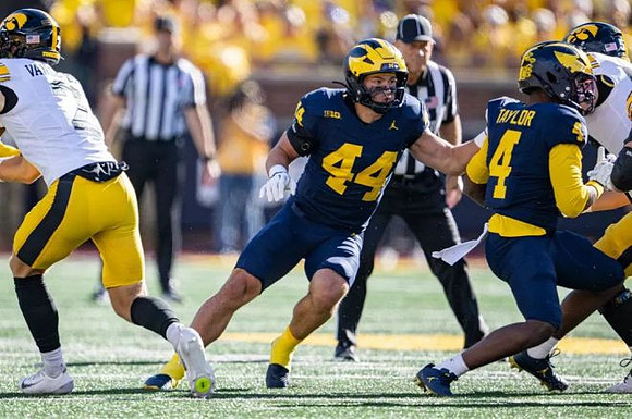 Nathaniel Staehling (44) and Chase Taylor (4)