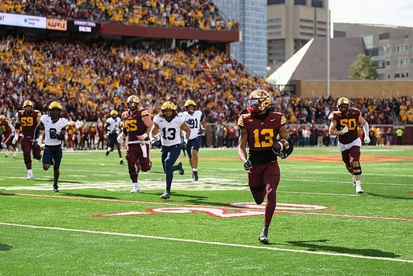 Shamari Earls (2), Aden Reeder (15), and Jonah Lea'ea (91)