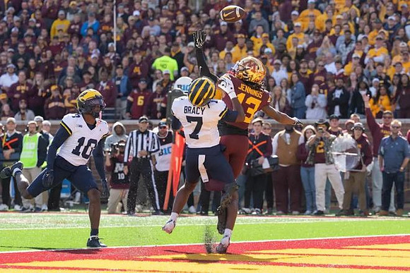 Chris Bracy (7) and Zeke Berry (10)