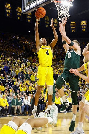Nimari Burnett (4) and Danny Wolf (1)