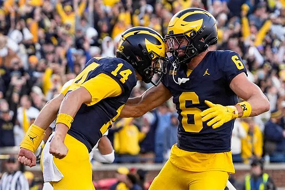 Tommy Carr (14) and JJ Buchanan (6)