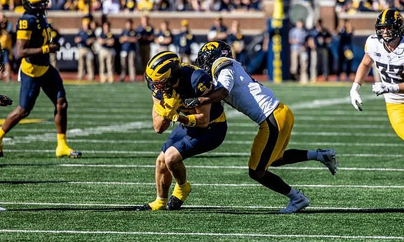 Bryce Underwood (19) and JJ Buchanan (6)