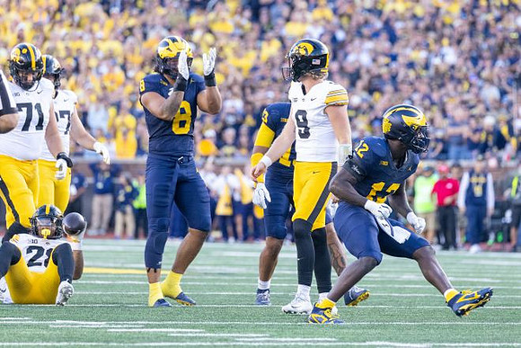 Dom Nichols (8), Aisea Moa (13), and Nathaniel Owusu-Boateng (12)