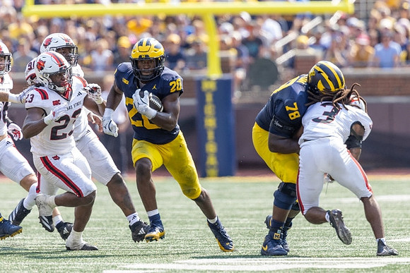 Kalel Mullings (20) and Myles Hinton (78)