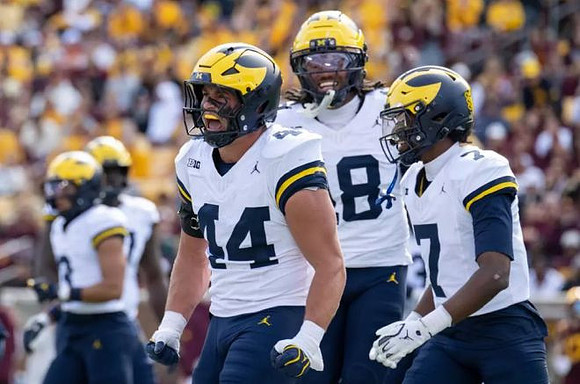 Smith Snowden (3), Nathaniel Staehling (44), Troy Bowles (18), and Chris Bracy (7)