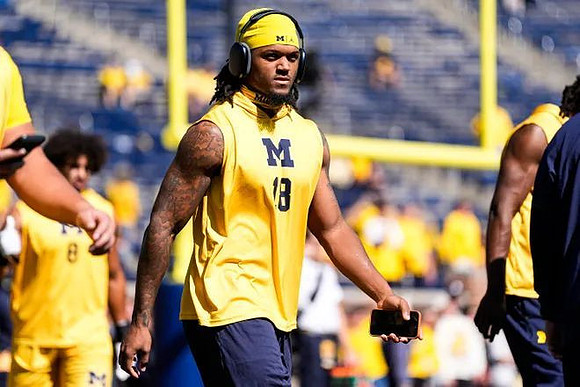 Troy Bowles (18)