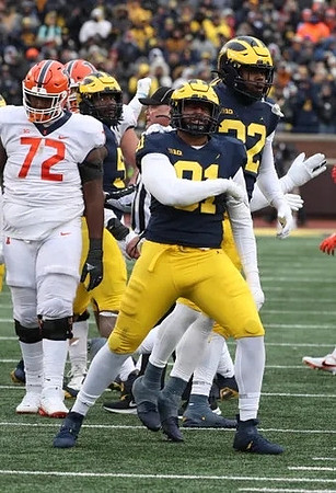 Taylor Upshaw (91) and Gemon Green (22)