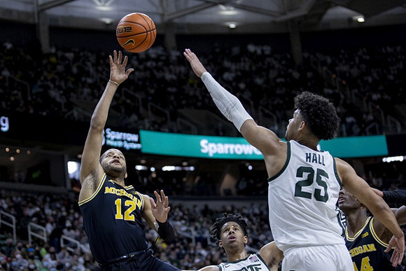DeVante' Jones (12)